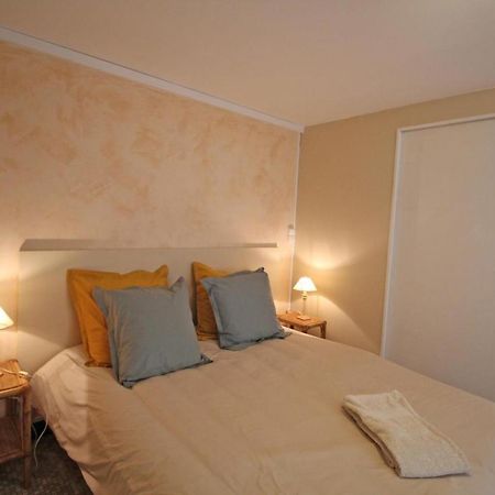 Bed and Breakfast Les Vieux Fourneaux Nantiat Exterior foto
