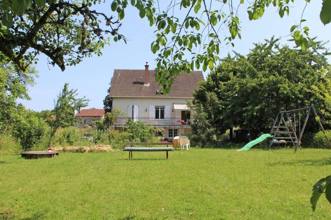Bed and Breakfast Les Vieux Fourneaux Nantiat Exterior foto