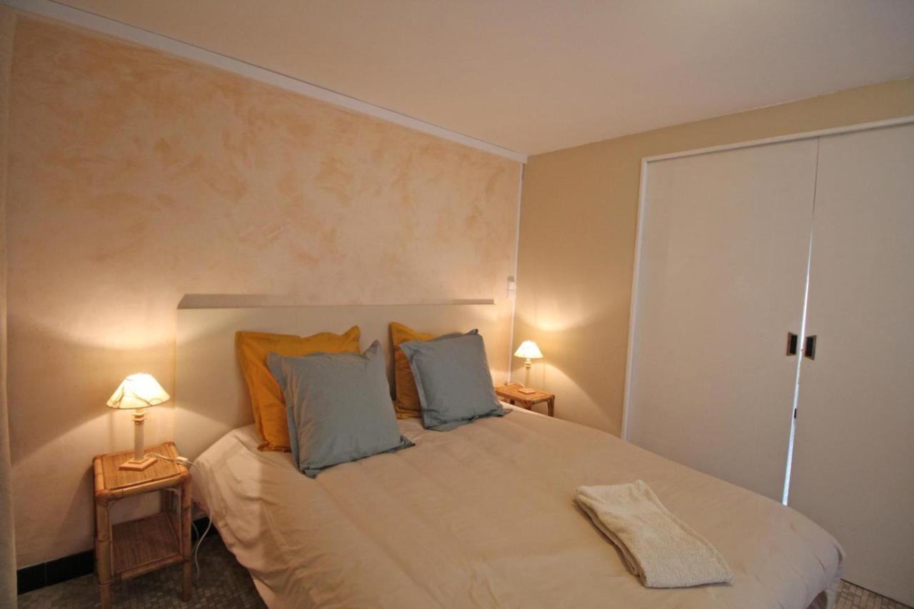 Bed and Breakfast Les Vieux Fourneaux Nantiat Exterior foto